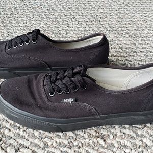Low Top Vans Skate Shoes